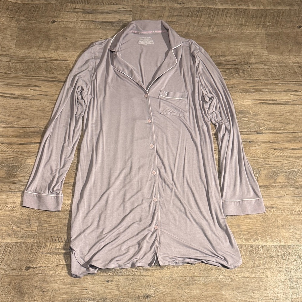 Victoria's Secret Gray/Purple Nighshirt with Light Pink Details - Size L*